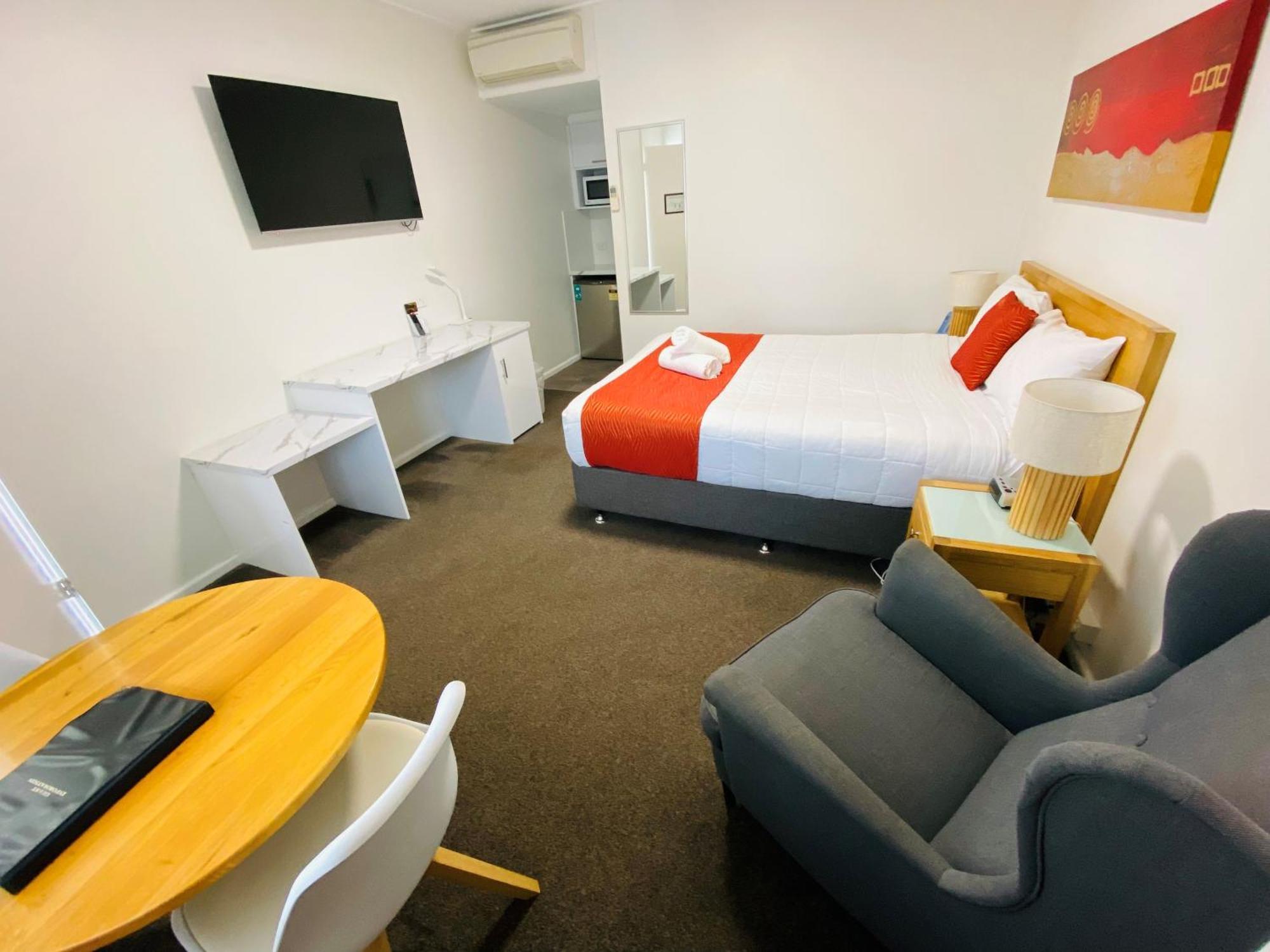 Colonial Lodge Motor Inn Yass Exterior photo